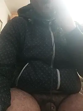 Snapshot of skrigul12 chatting on 11-22-25, 03:49 skrigul12 online show from 11-22-25, 03:49