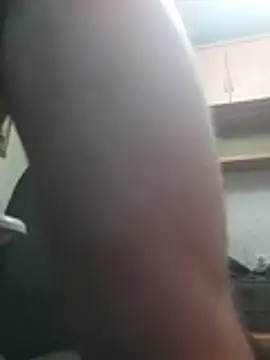 Snapshot of skrigul12 chatting on 11-25-25, 06:41 skrigul12 online show from 11-25-25, 06:41