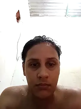 Snapshot of Andreita_95 chatting on 03-08-25, 07:31 Andreita 95 online show from 03-08-25, 07:31