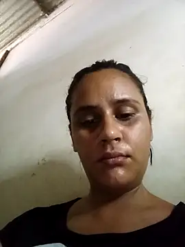 Snapshot of Andreita_95 chatting on 10-12-25, 01:54 Andreita 95 online show from 10-12-25, 01:54