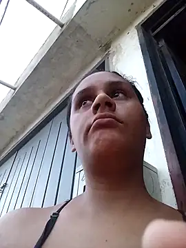 Snapshot of Andreita_95 chatting on 10-16-25, 10:33 Andreita 95 online show from 10-16-25, 10:33