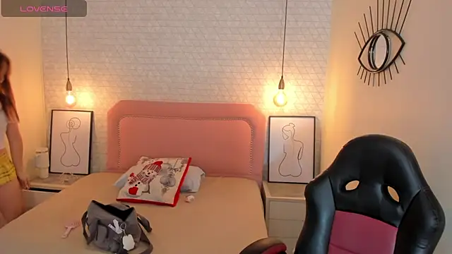 Kittytimberlake online show from 12-05-25, 12:47