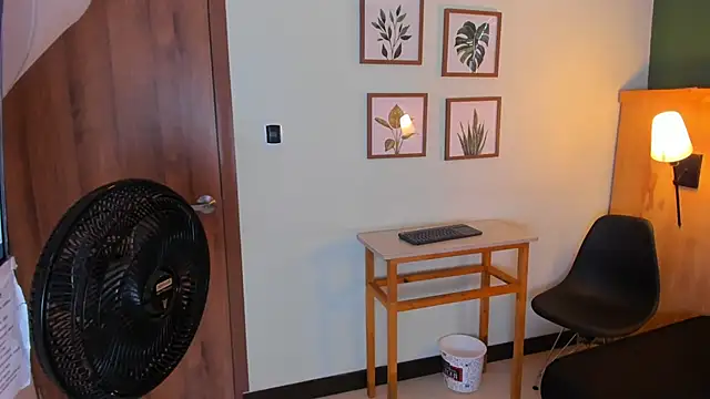 Snapshot of jacob-coper chatting on 02-22-25, 03:01 jacob-coper online show from 02-22-25, 03:01