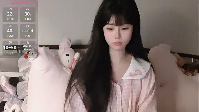 Qedgjwyz1 online show from 04-13-26, 10:48