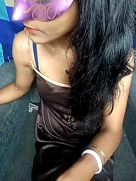 Snapshot of REVA_DARLING chatting on 03-20-25, 03:23 REVA DARLING online show from 03-20-25, 03:23