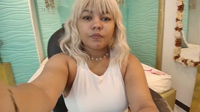 cherry chel online show from 04-22-26, 09:05