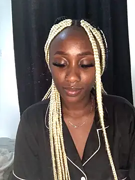 Snapshot of Lola_kims chatting on 02-14-25, 07:07 Lola kims online show from 02-14-25, 07:07