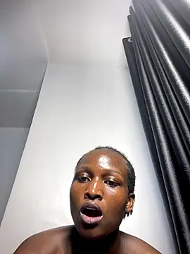 Curvixx online show from 12-18-25, 12:33