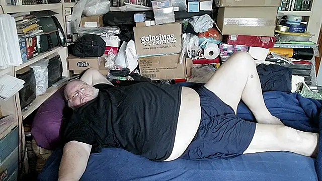 hadeszeuss2 online show from 04-12-26, 01:38