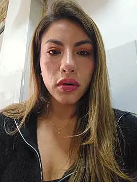 Karen San Miguel online show from 04-05-26, 05:10