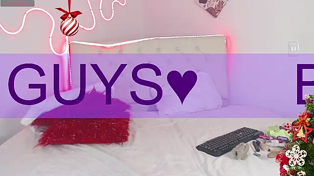 UniversitygirlQS online show from 12-21-24, 07:24