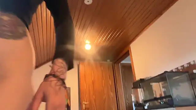 JeSuisUnTapin online show from 04-19-26, 04:17