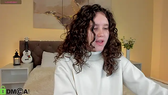 Ariella Sol online show from 10-27-25, 01:09