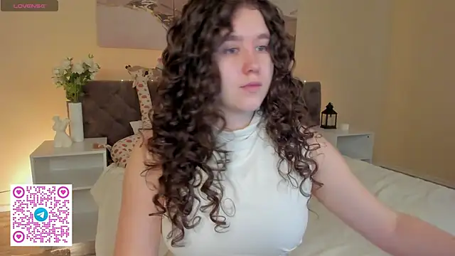 Ariella Sol online show from 06-22-26, 01:07