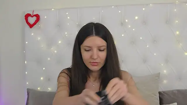 --Daniella- online show from 11-18-25, 08:52