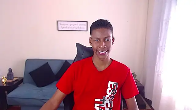 Snapshot of maiki18_ chatting on 11-22-25, 02:16 maiki18 online show from 11-22-25, 02:16