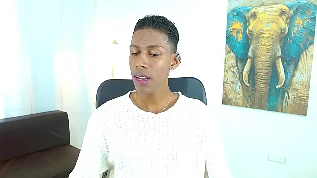 Snapshot of maiki18_ chatting on 11-28-25, 08:55 maiki18 online show from 11-28-25, 08:55