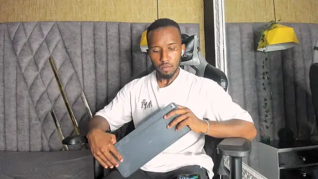 JamesParck online show from 04-26-26, 10:40