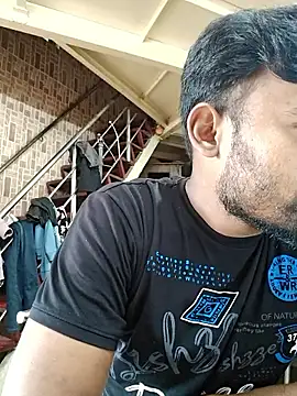 Snapshot of rayhan085 chatting on 09-13-25, 10:37 rayhan085 online show from 09-13-25, 10:37