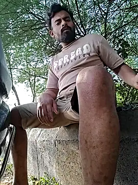 Snapshot of rayhan085 chatting on 11-28-25, 10:07 rayhan085 online show from 11-28-25, 10:07