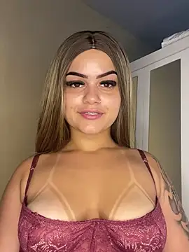 Snapshot of Lolacavalona chatting on 12-05-24, 02:00 Lolacavalona online show from 12-05-24, 02:00