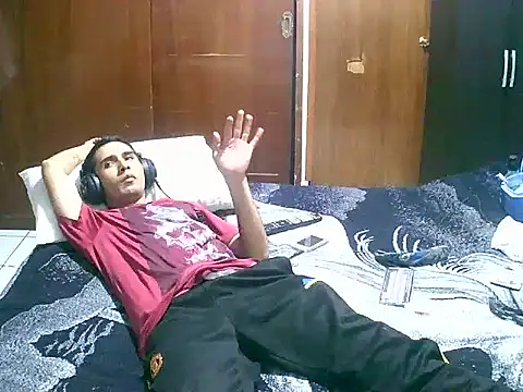 Snapshot of jperezofficial1 chatting on 09-20-25, 08:37 jperezofficial1 online show from 09-20-25, 08:37