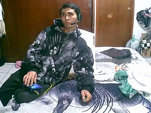 Snapshot of jperezofficial1 chatting on 10-09-25, 05:16 jperezofficial1 online show from 10-09-25, 05:16