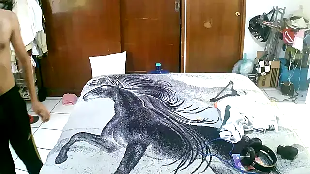 Snapshot of jperezofficial1 chatting on 10-09-25, 07:34 jperezofficial1 online show from 10-09-25, 07:34