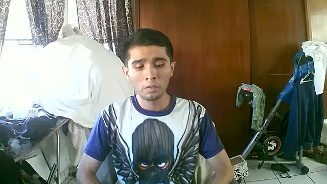 Snapshot of jperezofficial1 chatting on 10-19-25, 10:10 jperezofficial1 online show from 10-19-25, 10:10