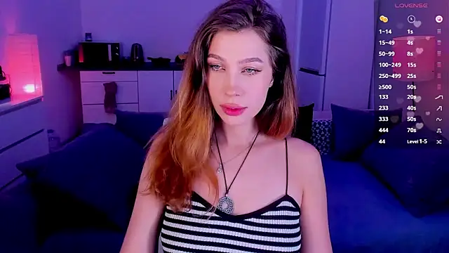 Snapshot of tenderdreams chatting on 11-24-25, 10:42 tenderdreams online show from 11-24-25, 10:42