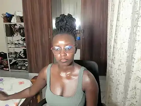 Snapshot of supa_queen254 chatting on 06-18-26, 03:51 supa queen254 online show from 06-18-26, 03:51