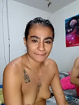 Snapshot of Leslly_ chatting on 02-17-25, 02:04 Leslly online show from 02-17-25, 02:04