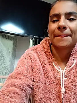Snapshot of Leslly_ chatting on 09-26-25, 11:20 Leslly online show from 09-26-25, 11:20