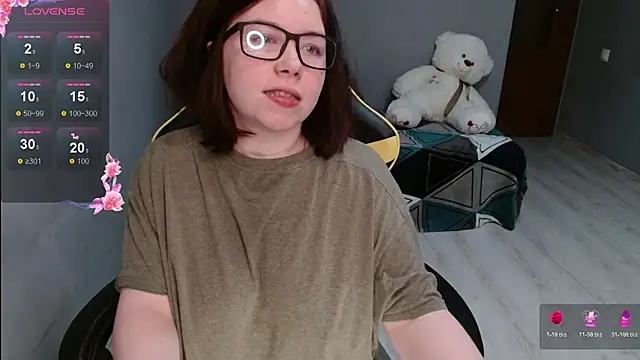 Emily Amorre online show from 11-07-25, 04:51