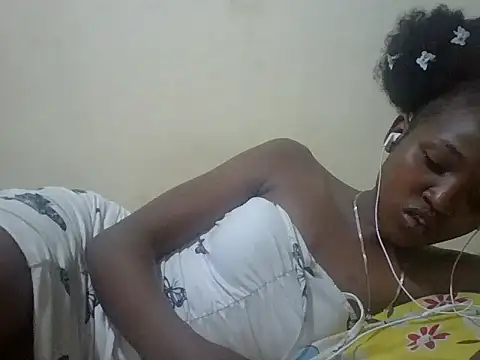 Snapshot of pretty_cool chatting on 01-18-25, 06:32 pretty cool online show from 01-18-25, 06:32