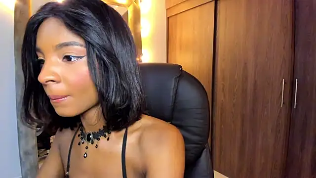 Snapshot of alikahouston4 chatting on 11-07-25, 06:35 alikahouston4 online show from 11-07-25, 06:35