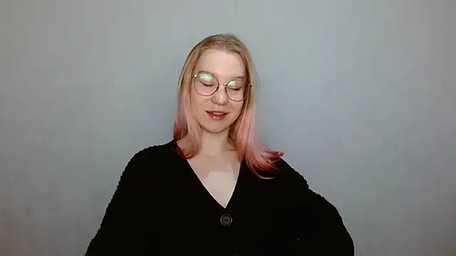 Snapshot of cindi_hot chatting on 12-16-24, 09:03 cindi hot online show from 12-16-24, 09:03