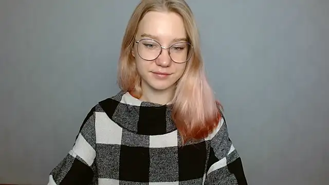 Snapshot of cindi_hot chatting on 12-28-24, 09:31 cindi hot online show from 12-28-24, 09:31