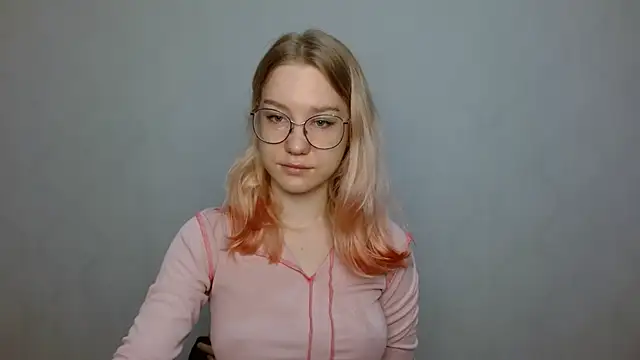 Snapshot of cindi_hot chatting on 01-12-25, 09:40 cindi hot online show from 01-12-25, 09:40