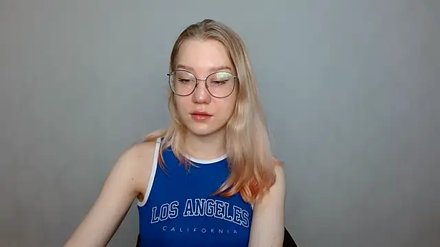 Snapshot of cindi_hot chatting on 02-02-25, 10:13 cindi hot online show from 02-02-25, 10:13