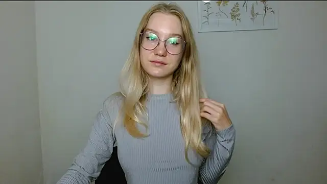 Snapshot of cindi_hot chatting on 09-13-25, 08:58 cindi hot online show from 09-13-25, 08:58