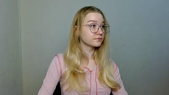 cindi hot online show from 11-23-25, 10:59