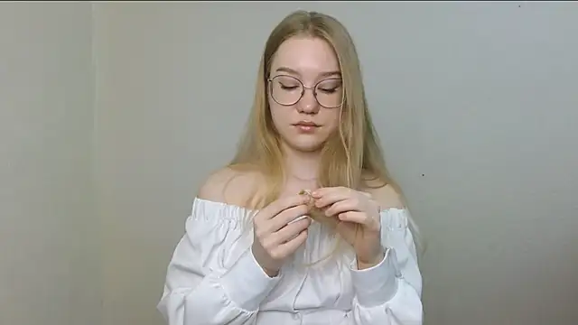 cindi hot online show from 04-23-26, 12:29