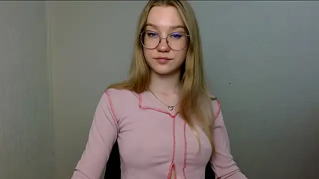 cindi hot online show from 06-19-26, 02:32