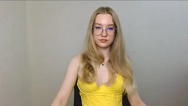 cindi hot online show from 07-18-26, 10:41