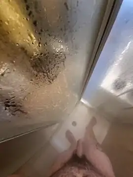 Snapshot of 1ninefellababy chatting on 11-11-25, 03:01 1ninefellababy online show from 11-11-25, 03:01