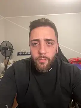 Snapshot of 1ninefellababy chatting on 12-03-25, 05:22 1ninefellababy online show from 12-03-25, 05:22