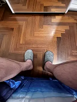 Snapshot of 1ninefellababy chatting on 12-21-25, 04:58 1ninefellababy online show from 12-21-25, 04:58