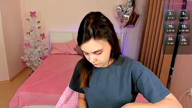 Snapshot of SusieMorris chatting on 12-21-24, 05:14 SusieMorris online show from 12-21-24, 05:14