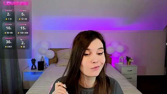 Snapshot of SusieMorris chatting on 02-25-25, 08:14 SusieMorris online show from 02-25-25, 08:14